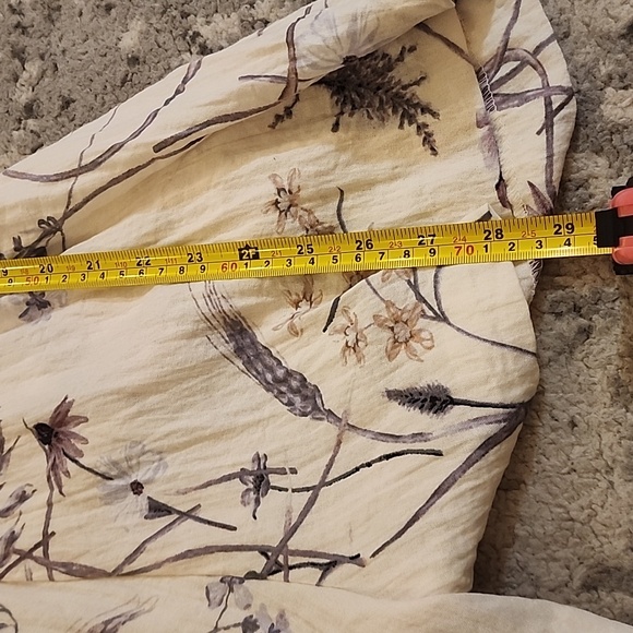 Floral Ruffle Romper - Picture 5 of 5